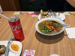 -小杨生煎(金山百联购物中心3楼店)