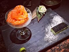 牡丹三文鱼腩佐牛油果慕斯-花隐日式怀石料理(万象城购物中心店)