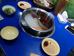 -马路边边·成都串串(翠柏路店)