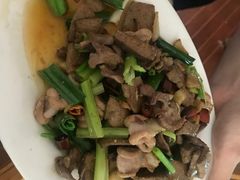 -香猪美食(中心店)