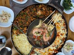 -亲昵春川鸡排(韩国美食街店)