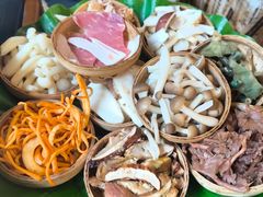 -菌海森林·非遗野生菌火锅(西山区滇池路摩根道店)