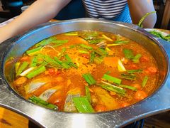 酸汤锅底-野山舂·贵州现舂酸汤火锅(鸿通城店)