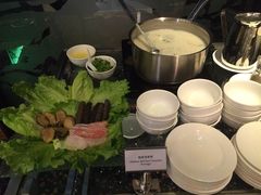 鲍鱼海参粥-广州花园酒店-凌璇阁360度高空海鲜自助餐CAROUSEL