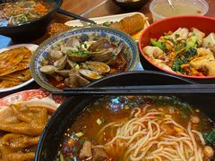 -爆炸头阿姨小四川正宗川味小吃(无任何分店)