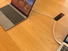 -Apple零售店(华贸购物中心店)