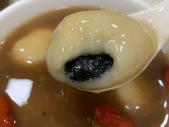芝麻馅生汤圆-罗子龙罗家桂花汤圆(曹都巷店)
