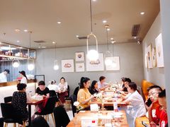 -POKEE VIA&Brunch·维娅(重庆来福士店)