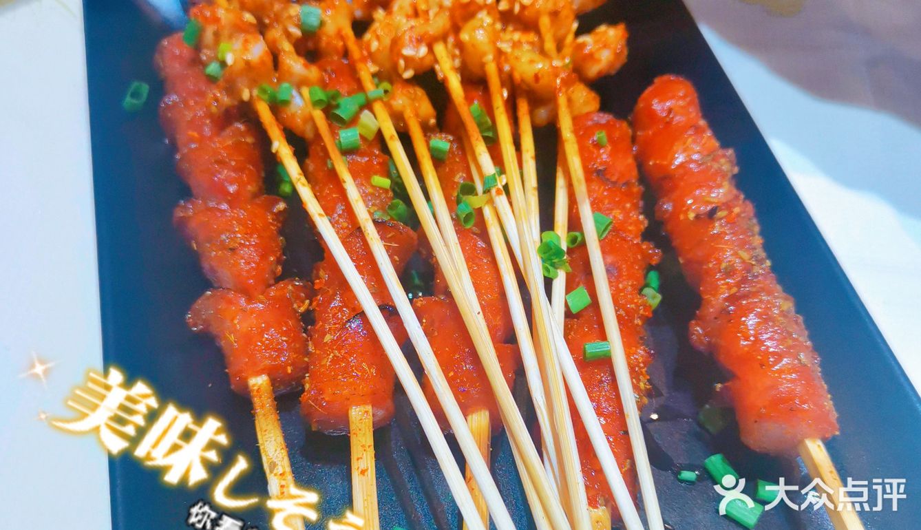 烟火气息十足的深夜食府