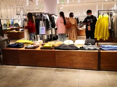 -URBAN REVIVO(西安Momopark店)