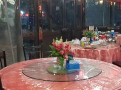 -明月食府(二区干二路店)