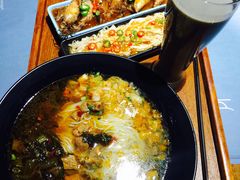 -八月美食小馆(银泰城总店)