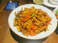 油焖春笋-路小缦·珍馐美馔(市心北路店)