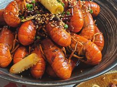 -肥肥虾庄·金牌油焖大虾(汉街SKP店)