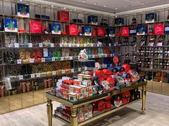 零售区-VENCHI 闻绮(北京国贸商城店)