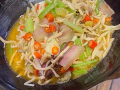 干锅鸡汁笋-湘盛园湖南土菜馆
