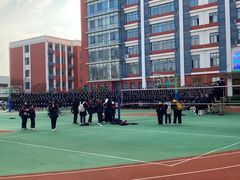 -上海市工商外国语学校