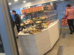 面包甜点陈列柜-BreadTalk面包新语(长寿路地铁站店)