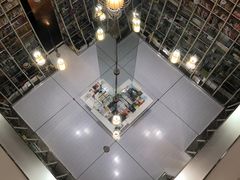 -钟书阁(松江泰晤士小镇店)