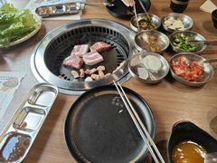 -香猪坊韩国烤肉专属门店(魏公村店)