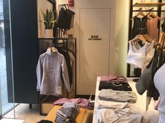 -lululemon(上海浦东IFC店)