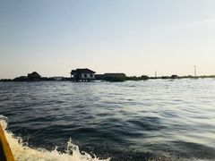 -洞里萨湖