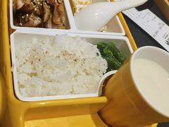 童趣小碗丼-熊吞·大碗丼烧肉饭(西市场嘉华店)