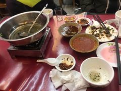 -谢老五跷脚牛肉·非遗传承店