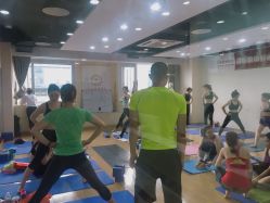 -亚太瑜伽普拉提学院