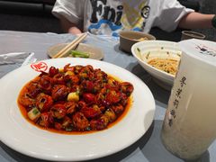 -肥肥虾庄·金牌油焖大虾(杨园滨江时代walk店)