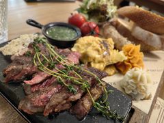 -Mark&Mars Restaurant