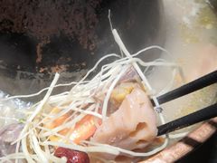 -冰冰龙虾·江湖菜·花园江景餐厅