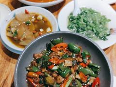 -老滇山寨•云南特色菜•地方菜•民族风情歌舞表演(金碧店)