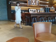 大堂-星巴克臻选(广州高德置地秋广场店)