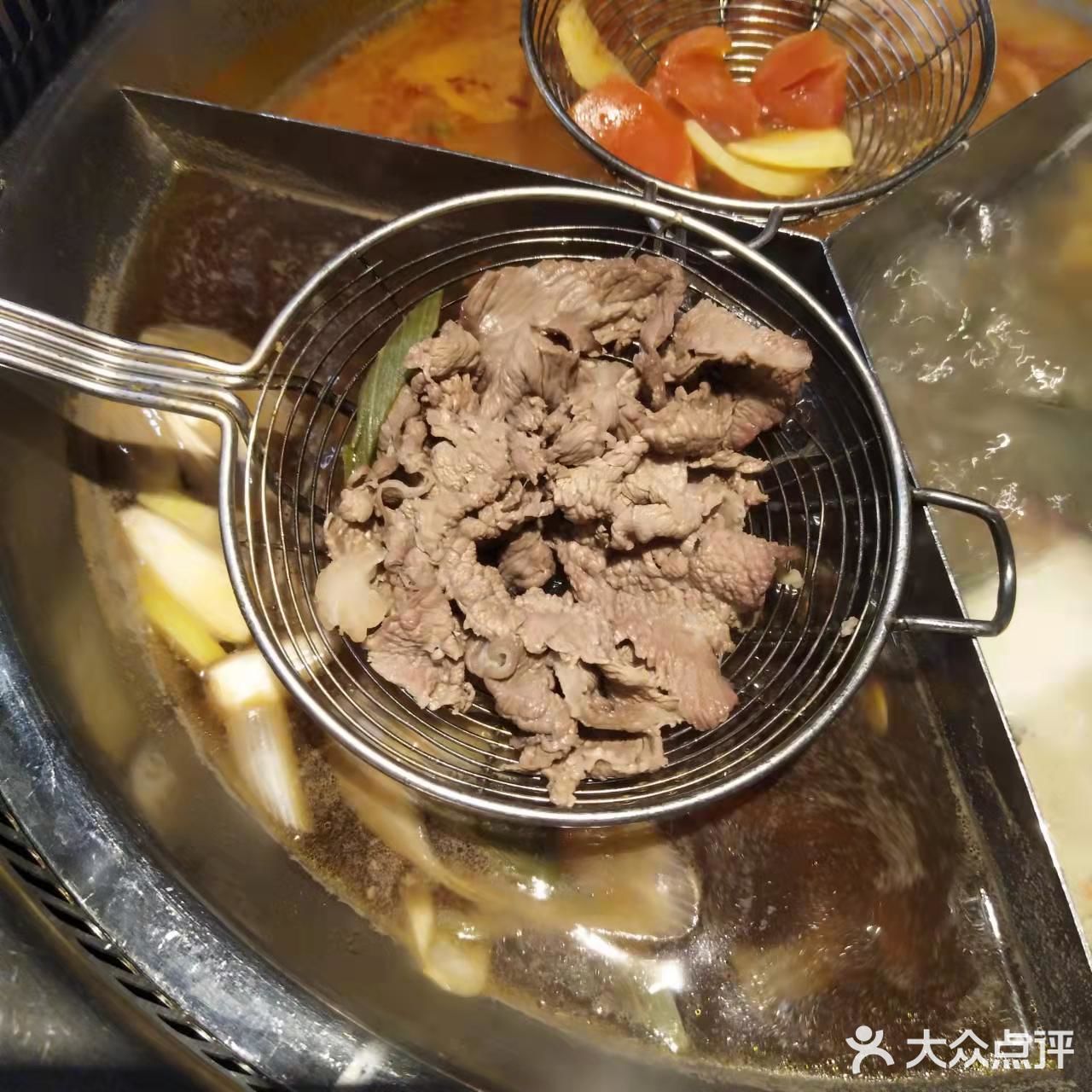 鲜切黄牛肉吃到爽的百元自助火锅，冲鸭！