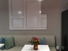 卡座-潮一不贰·法式甜品·生日蛋糕·西式简餐(外滩店)