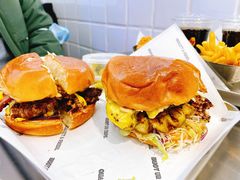 -TRIPS BURGER(大钟寺店)