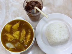 咖喱牛腩跟饭-喜莲咖啡