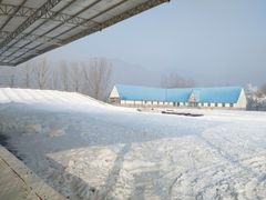 -十三陵雪世界滑雪场