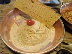 -I HOLIC艾豪丽披萨(KKone店)