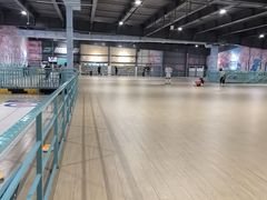 -极限PLAY运动娱乐新世界·团建派对潮玩休闲馆·室内蹦极高空游乐园