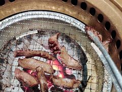 -山川小町·极番烧肉(新地假日广场店)