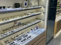 -视野联行眼镜·蔡司·尼康·豪雅·依视路(青浦宝龙店)
