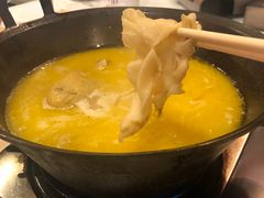 -鲜入围煮花胶鸡海鲜火锅