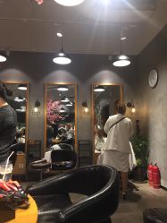 -时尚殿堂明星门店