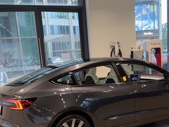 -TESLA 特斯拉(上海太古汇体验店)