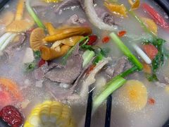 -九寨沟特色牦牛肉汤锅
