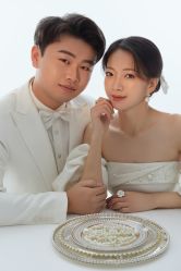 点击看大图 -至臻微拉婚纱摄影