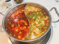-德林酸菜鱼火锅(南丹店)
