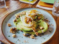 牛油果煮蛋吐司-RAC BAR(安福路店)